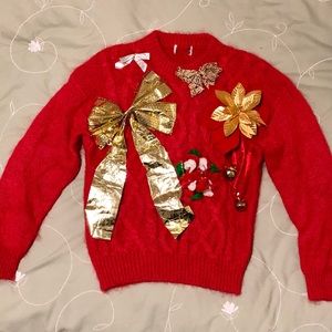 Amazing ugly Christmas sweater! 🎅🏽